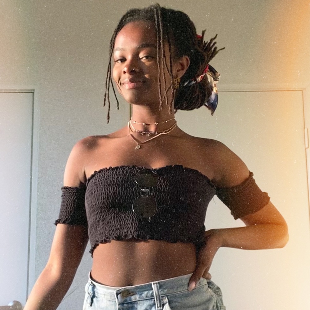 SUPER CUTE ZARA black off the shoulder crop top⭐️